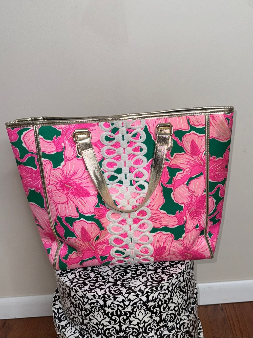 Lilly Pulitzer Classic Palm Beach "Hibis Kiss" Tote Bag Pink Green Gold